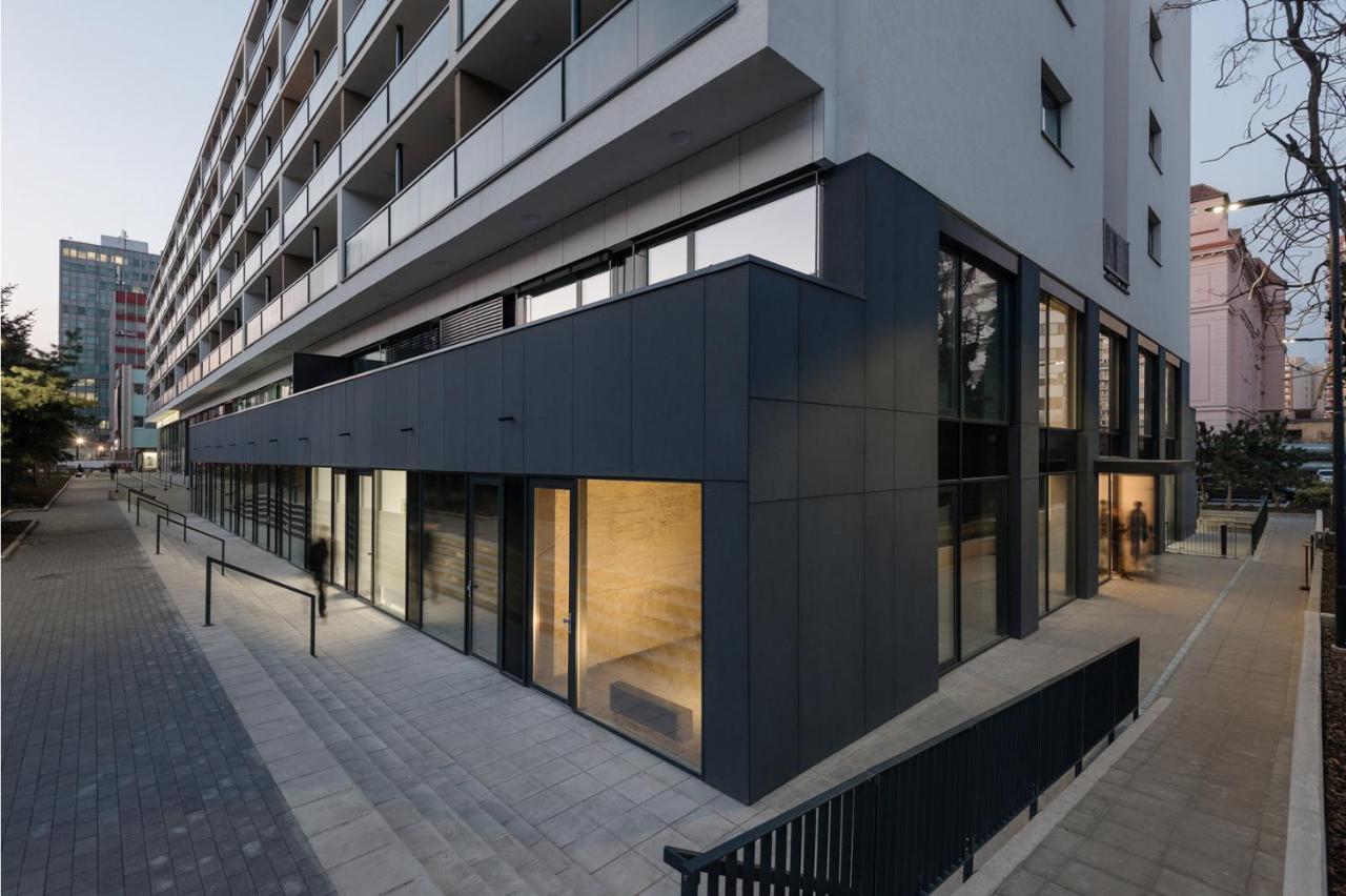 Central Point By Zoom Apartments Bratislava Exterior photo
