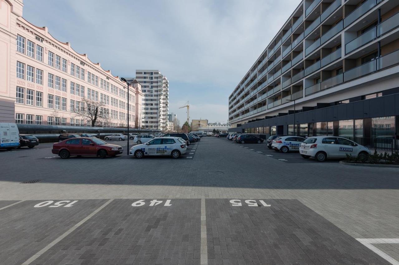 Central Point By Zoom Apartments Bratislava Exterior photo